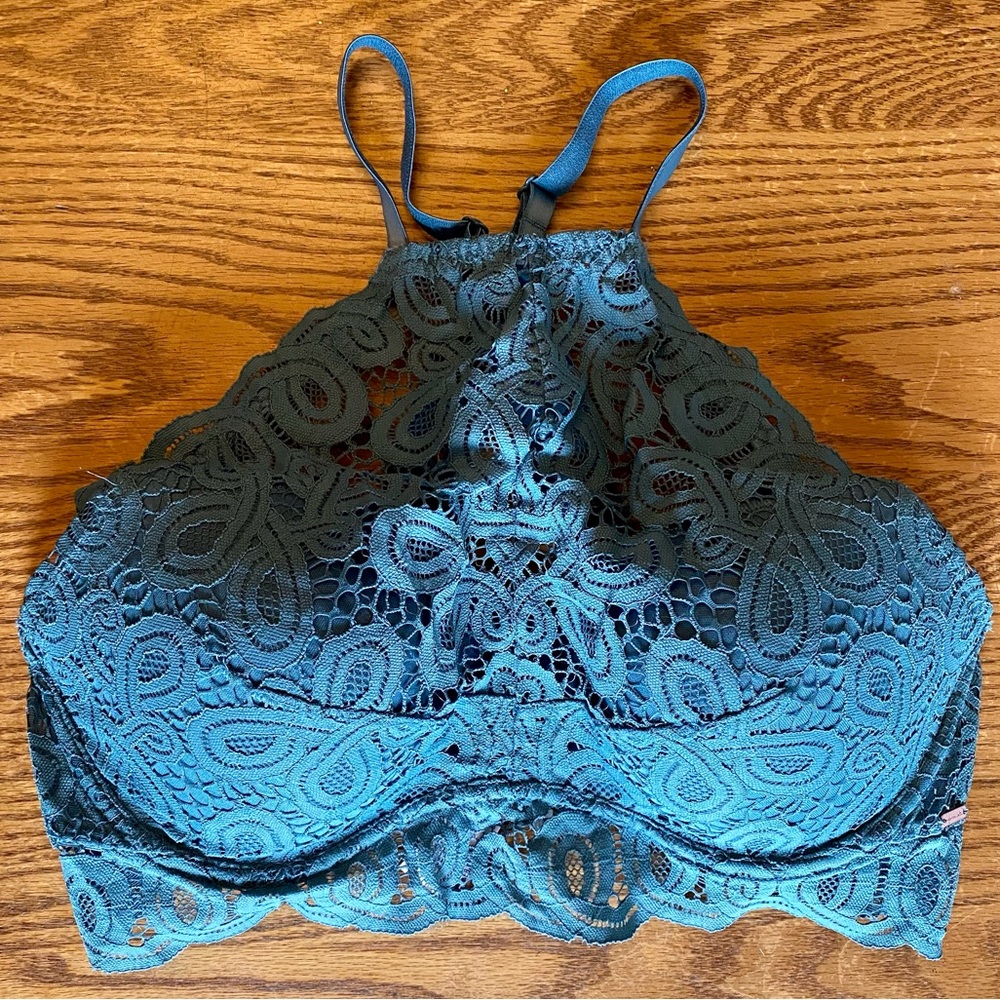 Elegant Lace Push-Up Bra